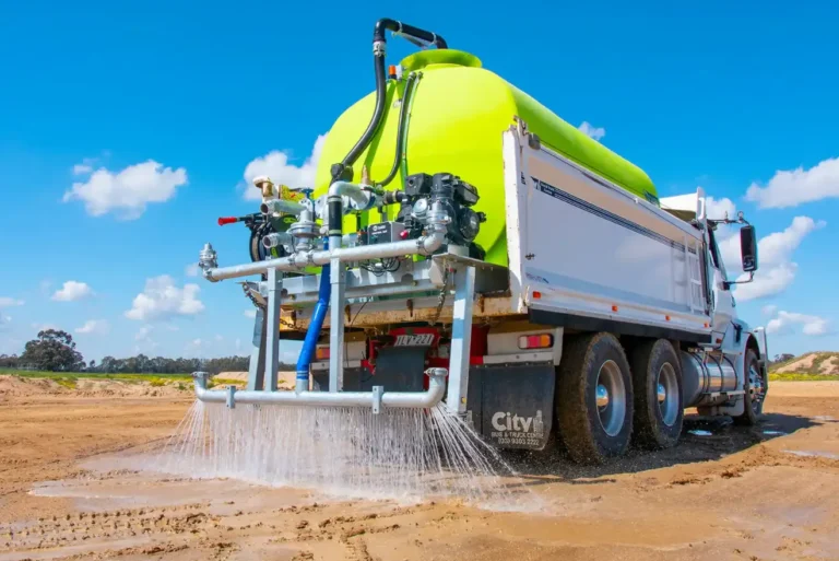 How a 15,000L PolyTank Water Truck Can Improve Efficiency on Your Worksite