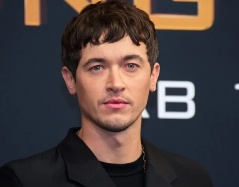 Tom Blyth Age, Height, Weight, Net Worth, Career, And Full Bio