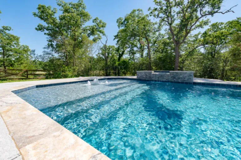 Dreaming in Blue Custom Pools That Redefine Backyard Living
