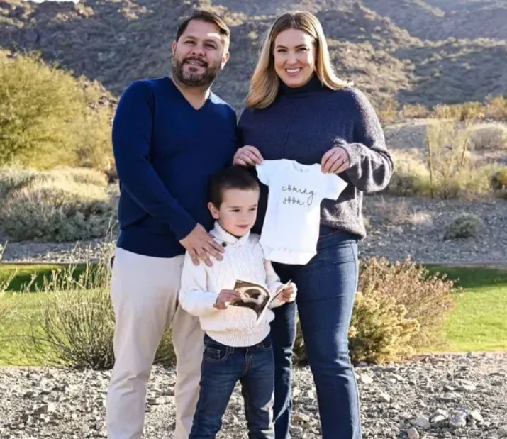 Ruben Gallego Wife, Age, Net Worth, Height, Weight, Career And Full Bio